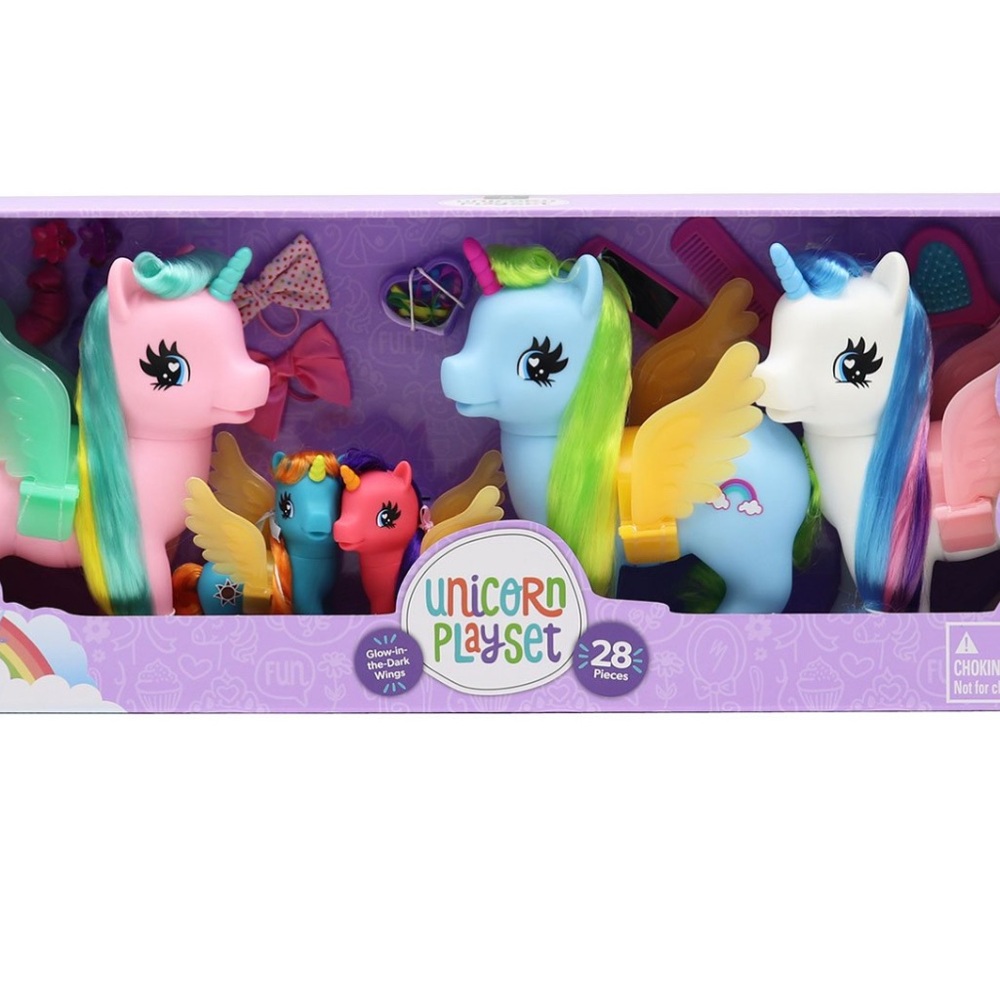 Unicorn Playset with Colorful Wings